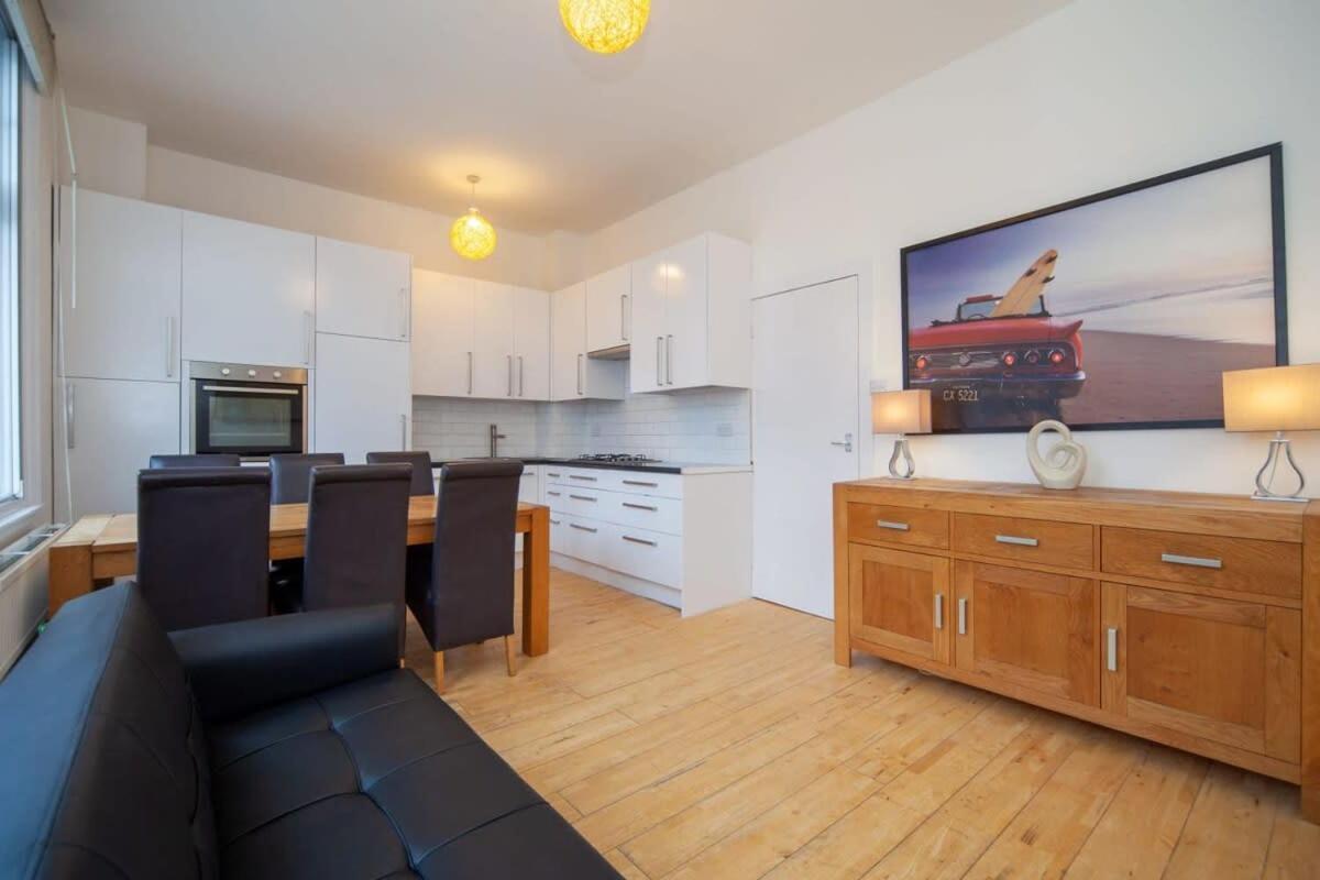 Lovely 2 Bedroom Apartment In Tooting Londres Extérieur photo