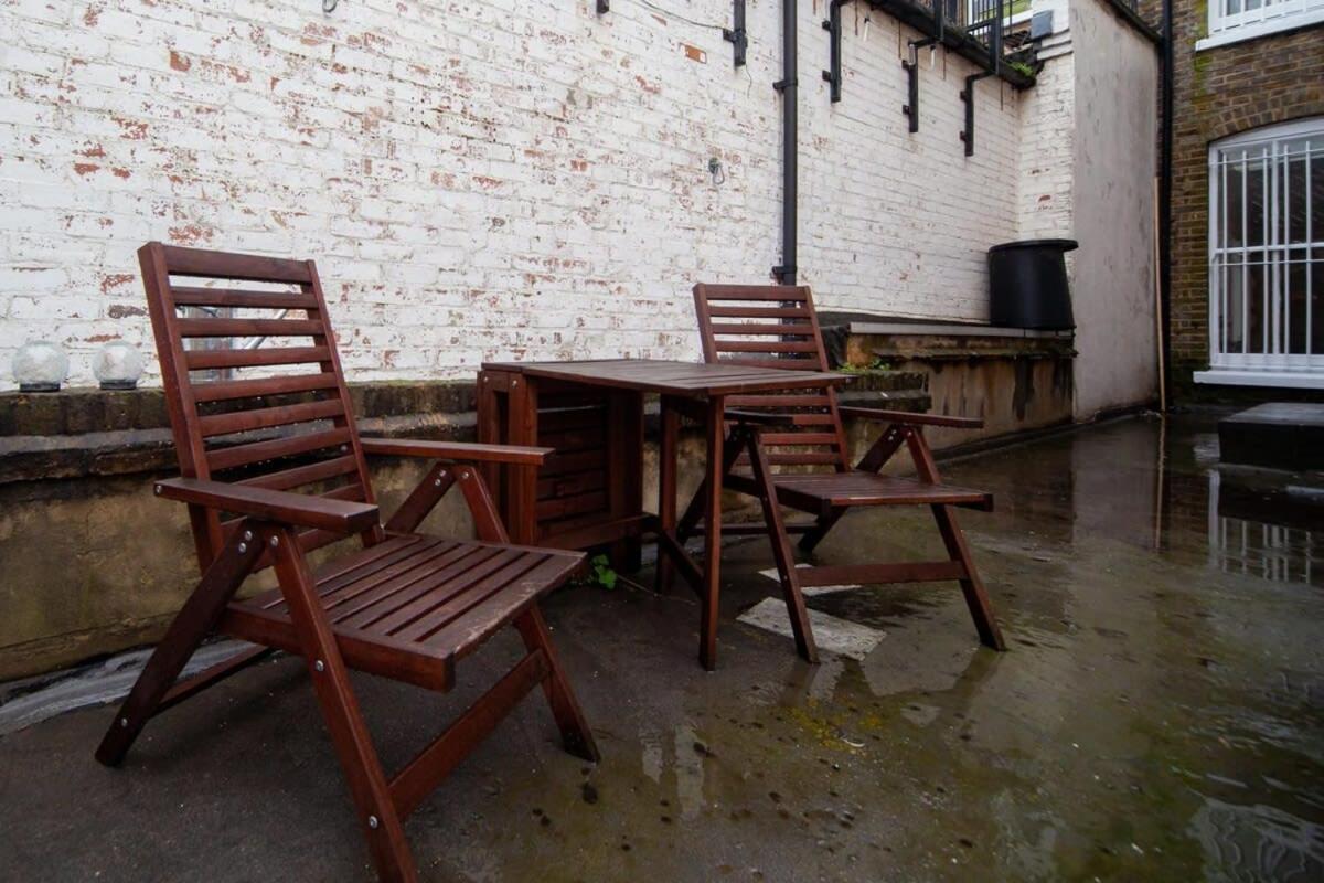 Lovely 2 Bedroom Apartment In Tooting Londres Extérieur photo